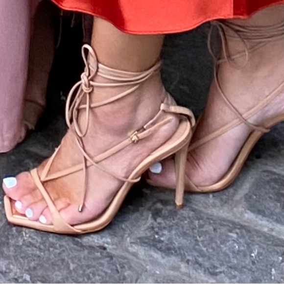 Nude leather lace up heels - Picture 6 of 7